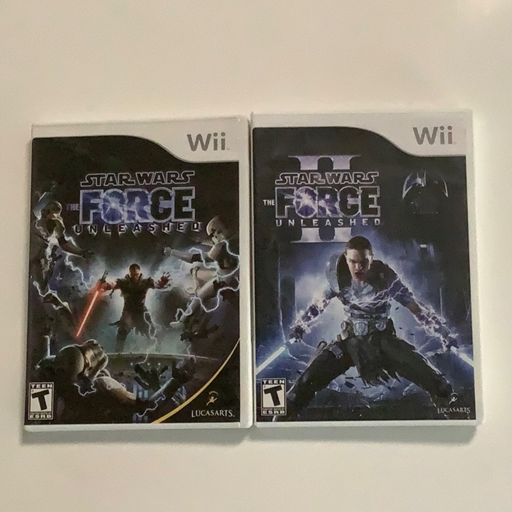 Pre-owned Nintendo Wii Star Wars The Force Unleashed 2 Game Bundle